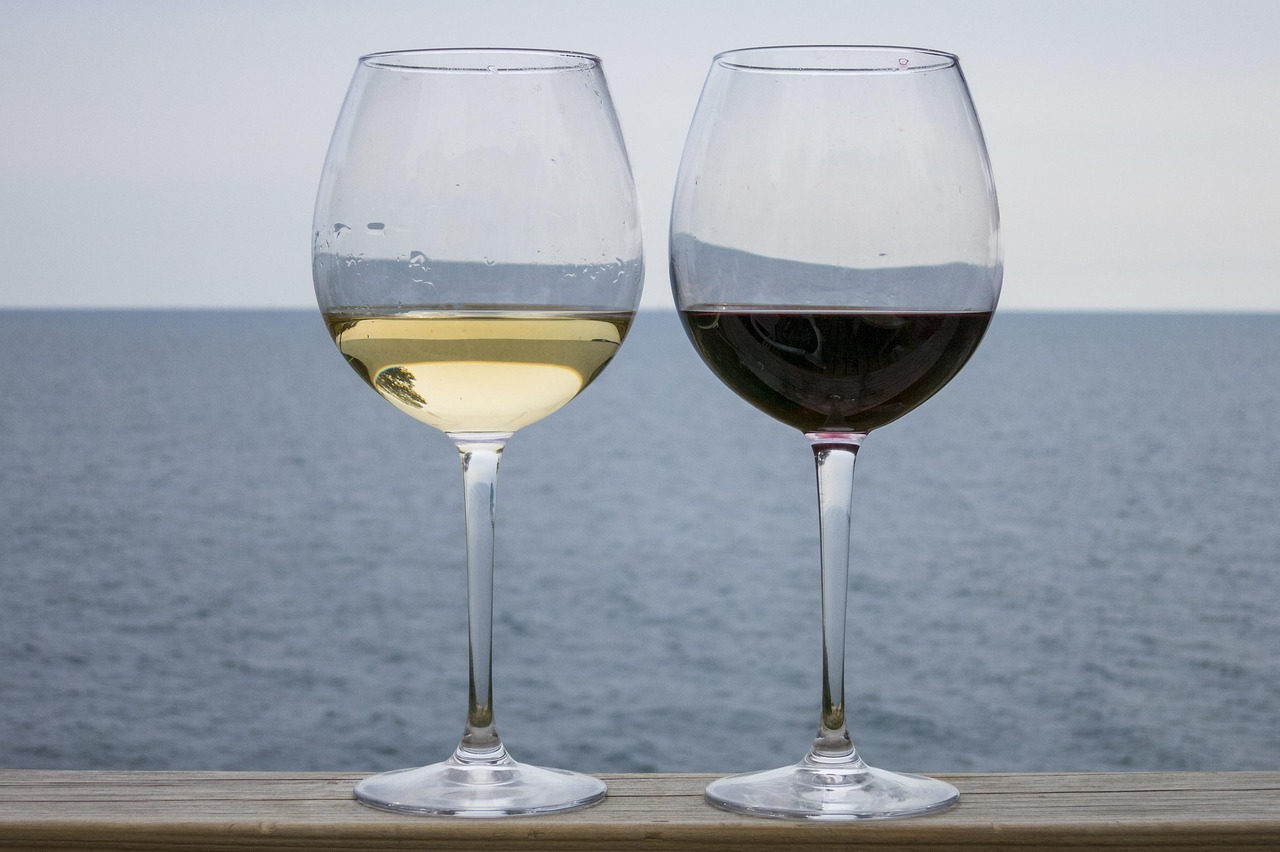 How to Pair Wine With Seafood - Wine Pairing with Fish, Lobster